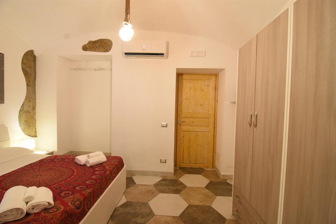 Un Salto A Napoli Apartamento Exterior foto